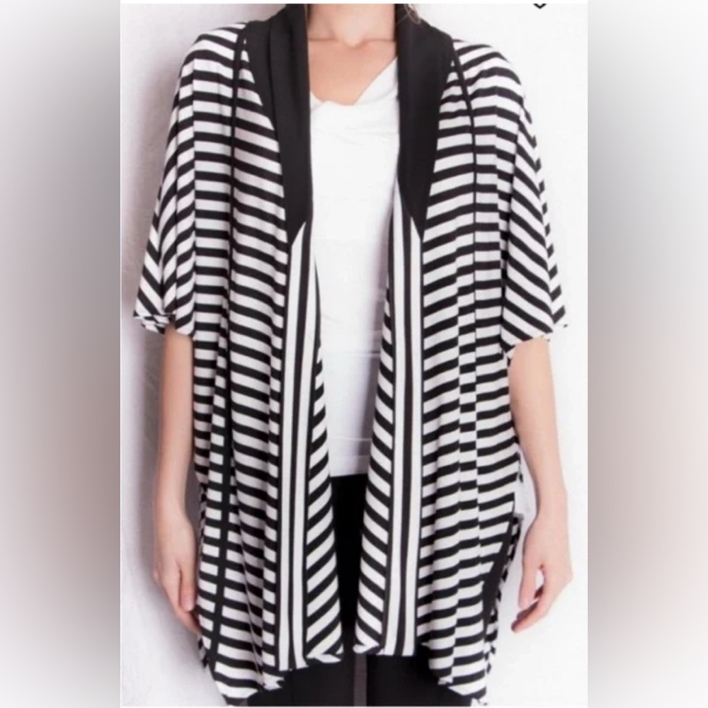 Joseph Ribkoff Black and White Kimono